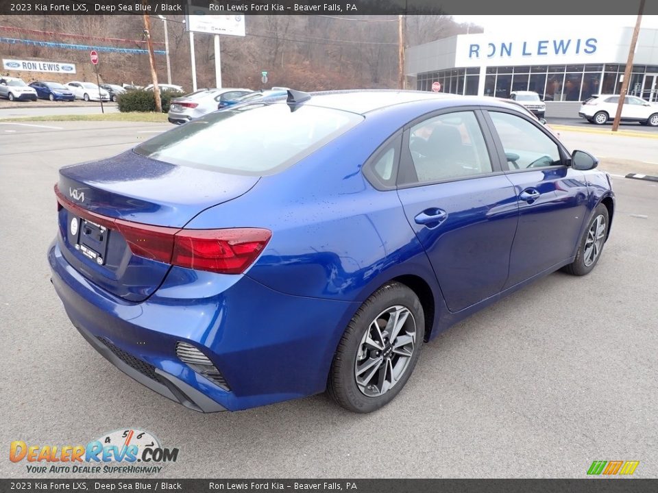 2023 Kia Forte LXS Deep Sea Blue / Black Photo #8