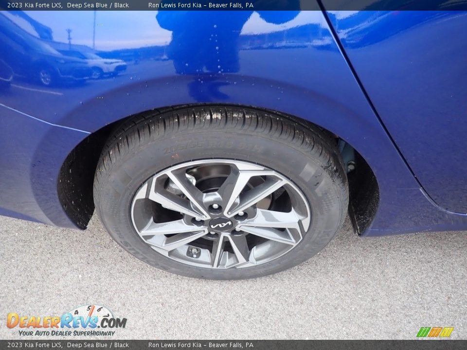 2023 Kia Forte LXS Deep Sea Blue / Black Photo #9