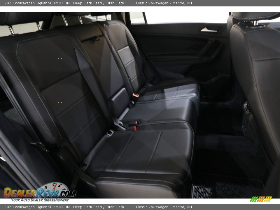 2020 Volkswagen Tiguan SE 4MOTION Deep Black Pearl / Titan Black Photo #16