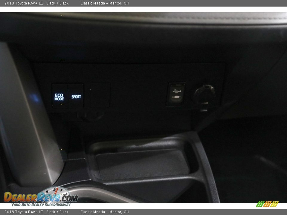 2018 Toyota RAV4 LE Black / Black Photo #13