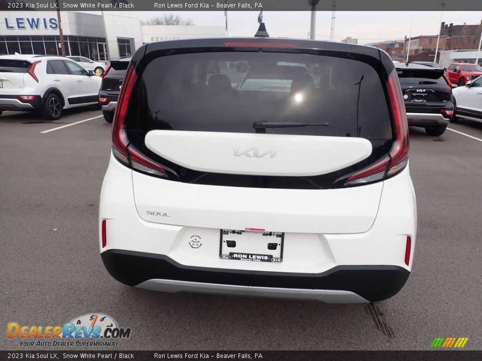 2023 Kia Soul LX Snow White Pearl / Black Photo #7