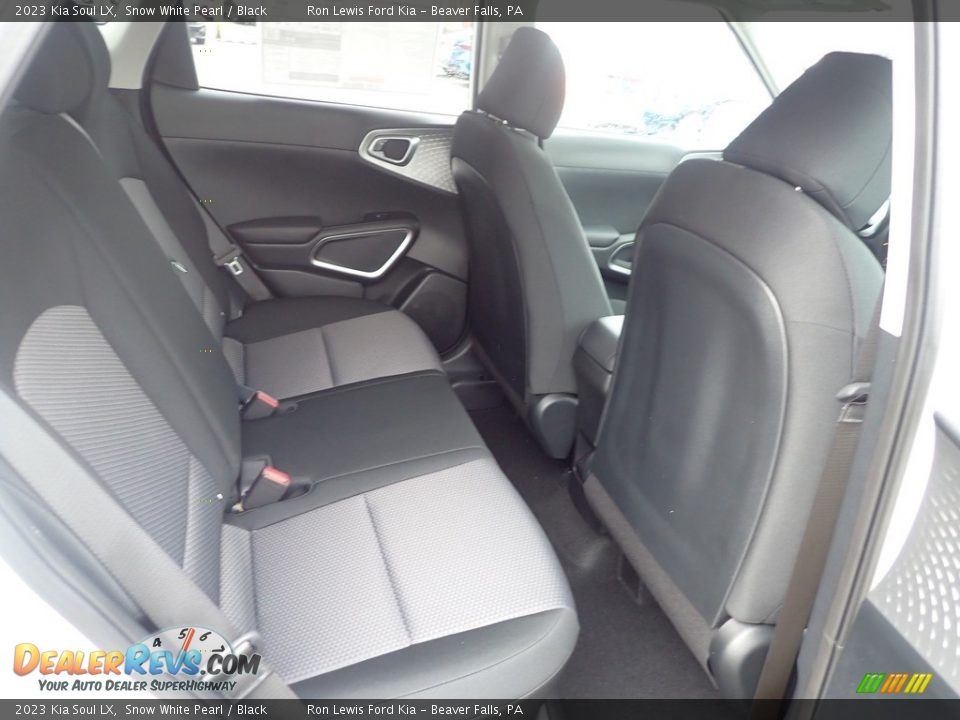2023 Kia Soul LX Snow White Pearl / Black Photo #10