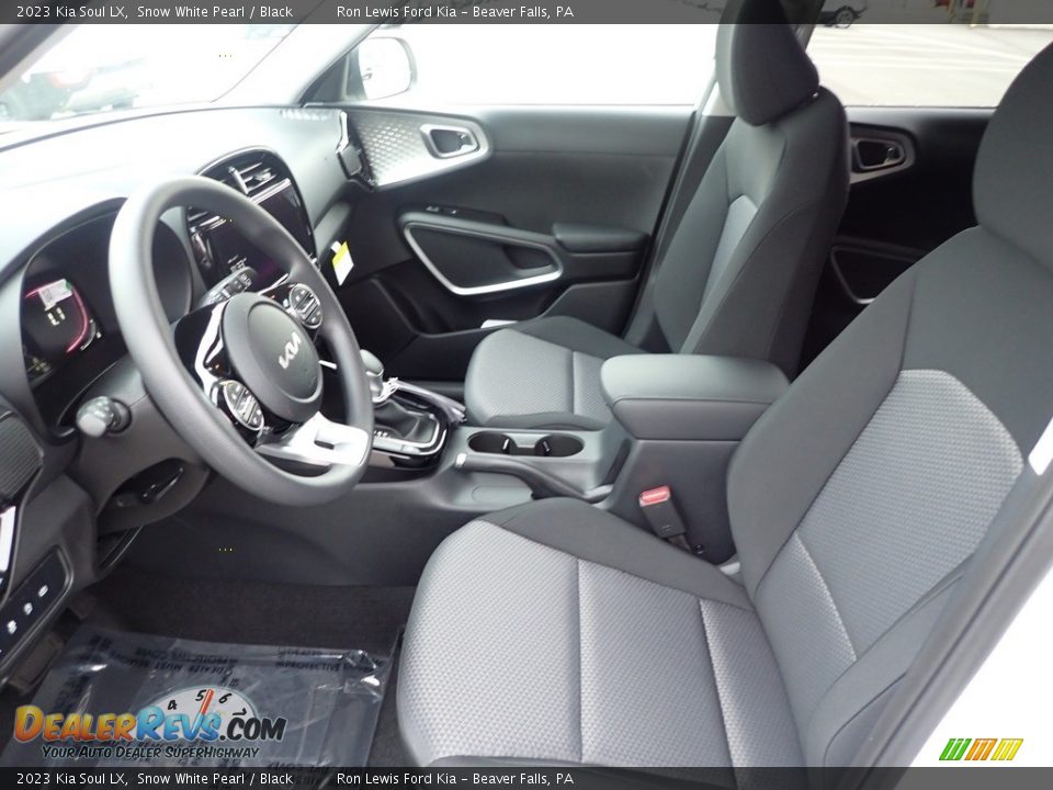 2023 Kia Soul LX Snow White Pearl / Black Photo #14