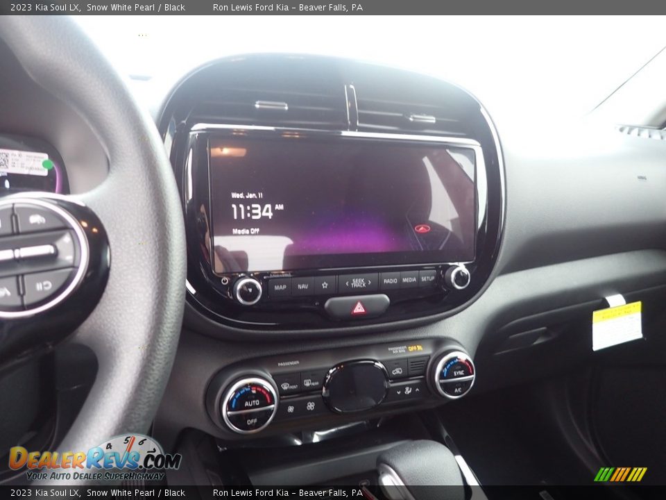 2023 Kia Soul LX Snow White Pearl / Black Photo #17