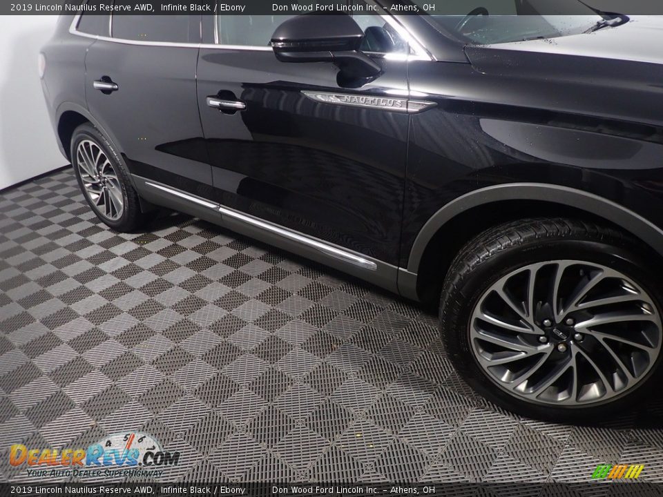 2019 Lincoln Nautilus Reserve AWD Infinite Black / Ebony Photo #6