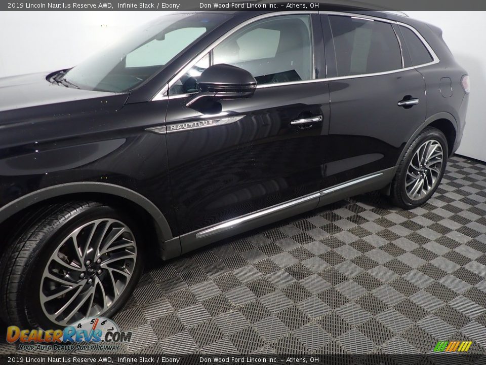 2019 Lincoln Nautilus Reserve AWD Infinite Black / Ebony Photo #12