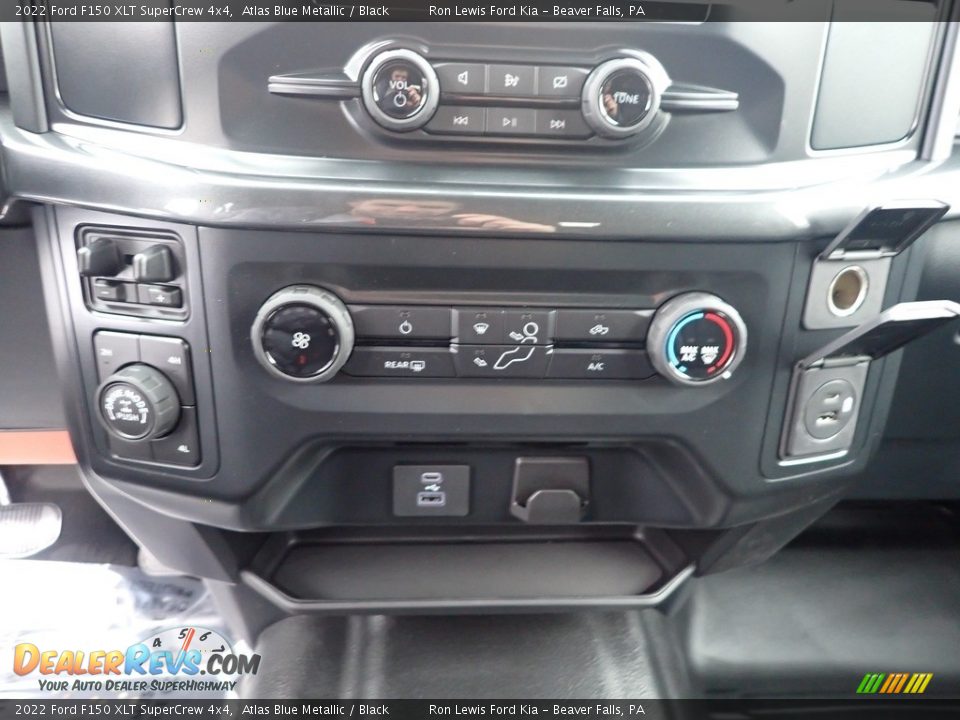 2022 Ford F150 XLT SuperCrew 4x4 Atlas Blue Metallic / Black Photo #17