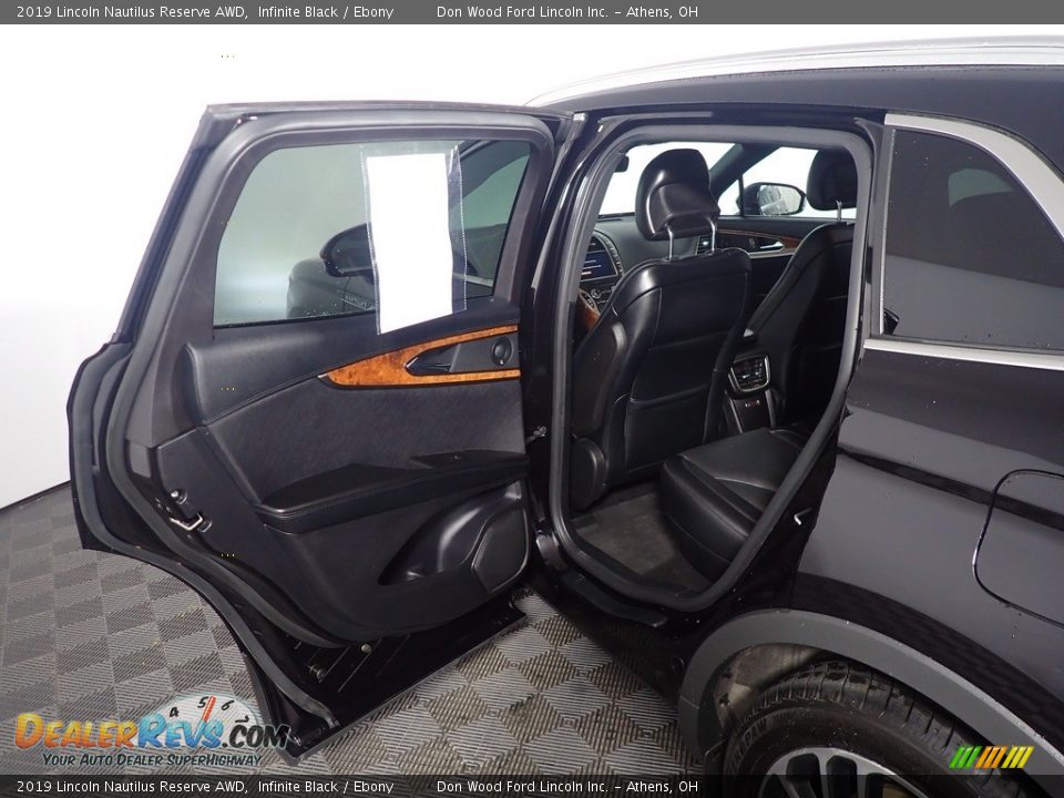 2019 Lincoln Nautilus Reserve AWD Infinite Black / Ebony Photo #35
