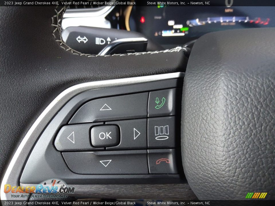 2023 Jeep Grand Cherokee 4XE Steering Wheel Photo #24