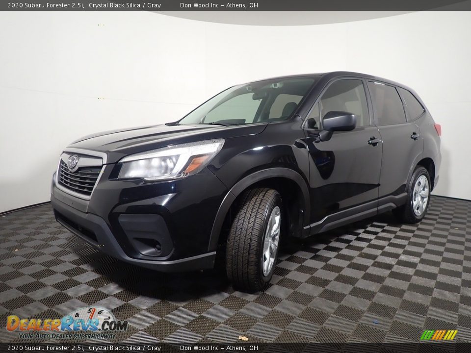 2020 Subaru Forester 2.5i Crystal Black Silica / Gray Photo #7