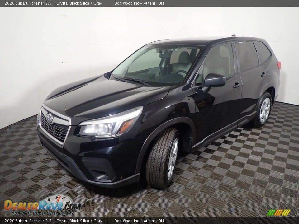 2020 Subaru Forester 2.5i Crystal Black Silica / Gray Photo #8