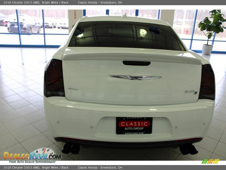 2018 Chrysler 300 S AWD Bright White / Black Photo #8