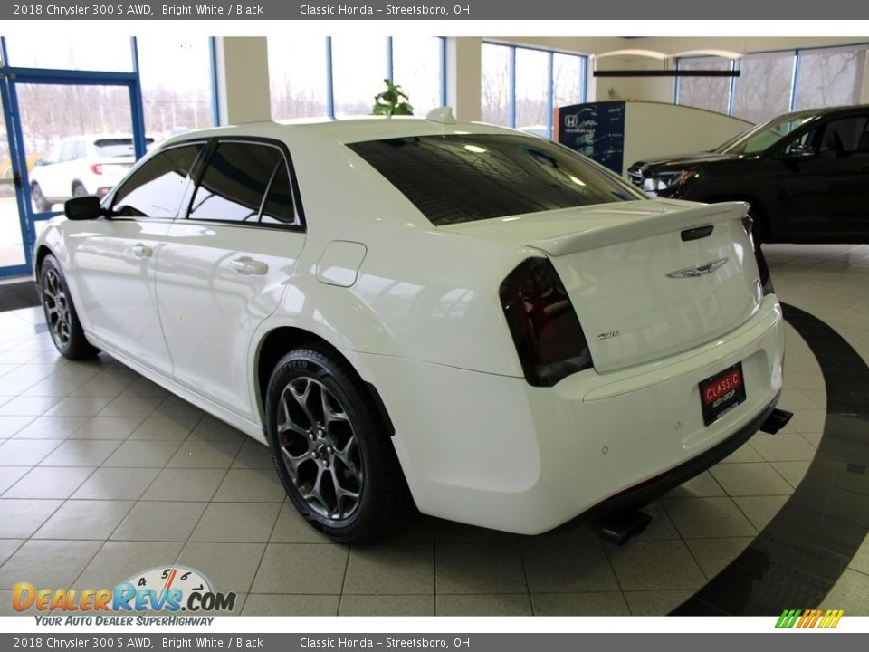 2018 Chrysler 300 S AWD Bright White / Black Photo #10
