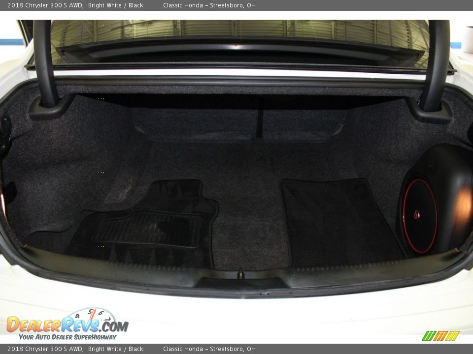 2018 Chrysler 300 S AWD Bright White / Black Photo #21