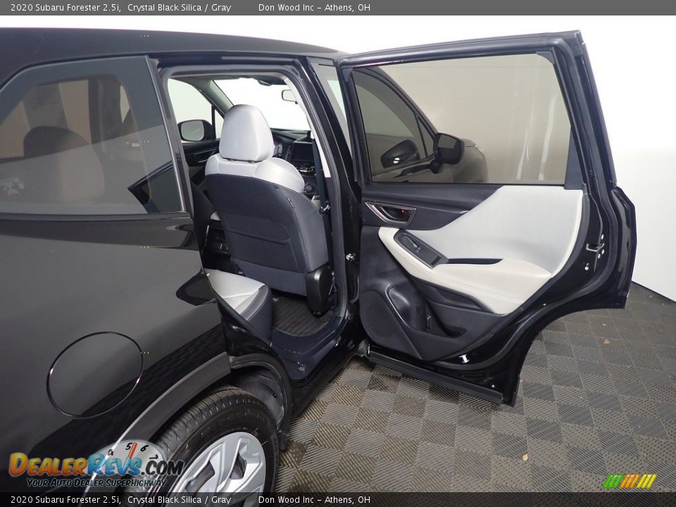 2020 Subaru Forester 2.5i Crystal Black Silica / Gray Photo #30