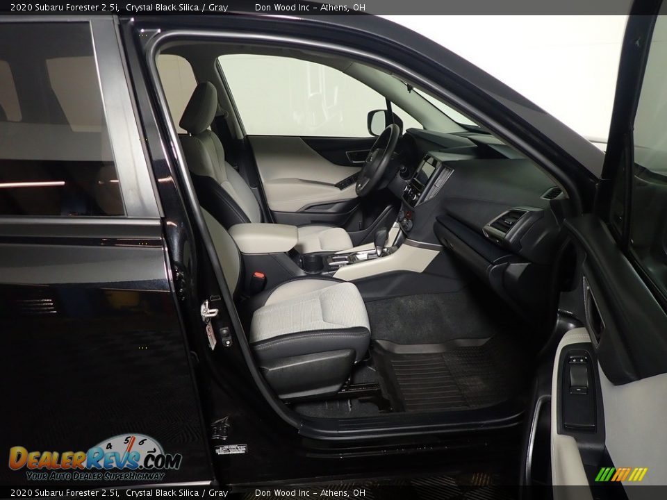 2020 Subaru Forester 2.5i Crystal Black Silica / Gray Photo #33