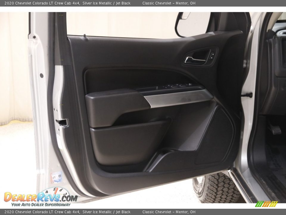 2020 Chevrolet Colorado LT Crew Cab 4x4 Silver Ice Metallic / Jet Black Photo #4