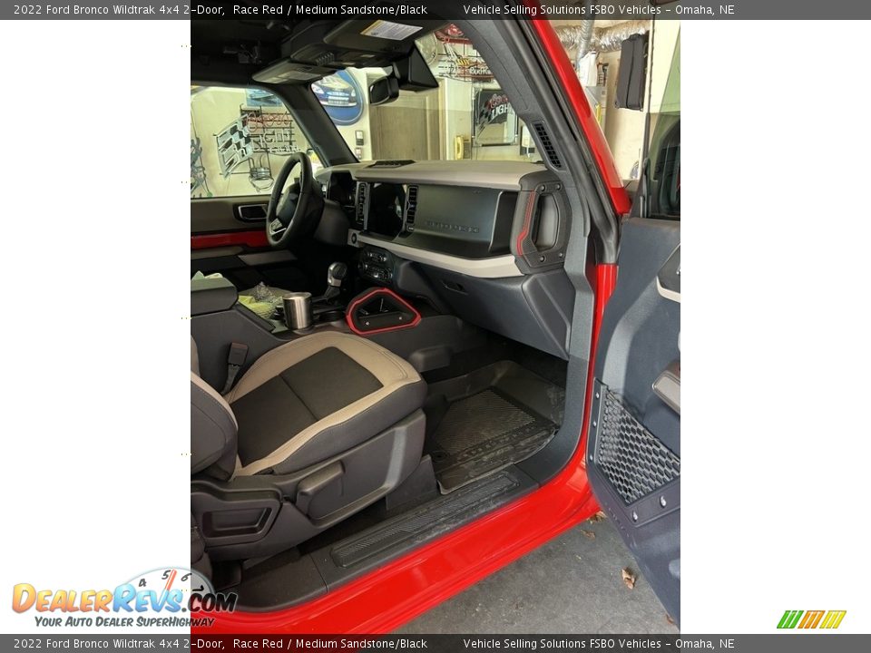 2022 Ford Bronco Wildtrak 4x4 2-Door Race Red / Medium Sandstone/Black Photo #2