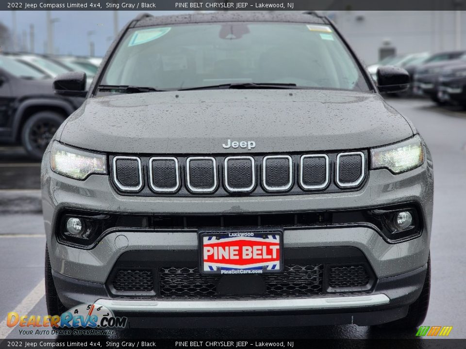 2022 Jeep Compass Limited 4x4 Sting Gray / Black Photo #2