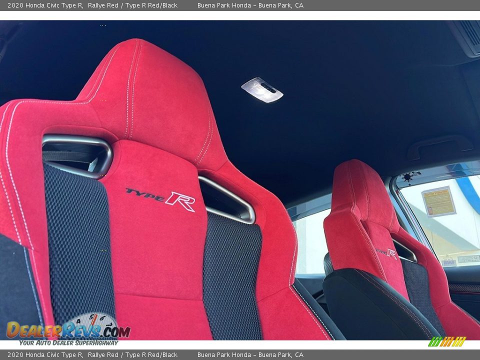 Front Seat of 2020 Honda Civic Type R Photo #17