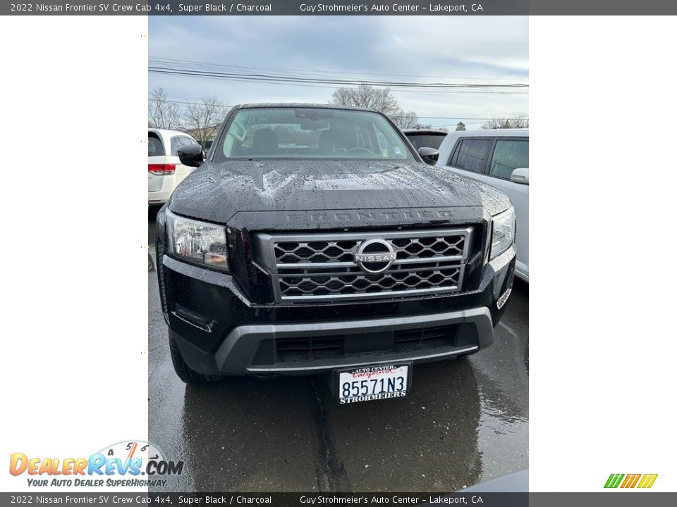 2022 Nissan Frontier SV Crew Cab 4x4 Super Black / Charcoal Photo #2