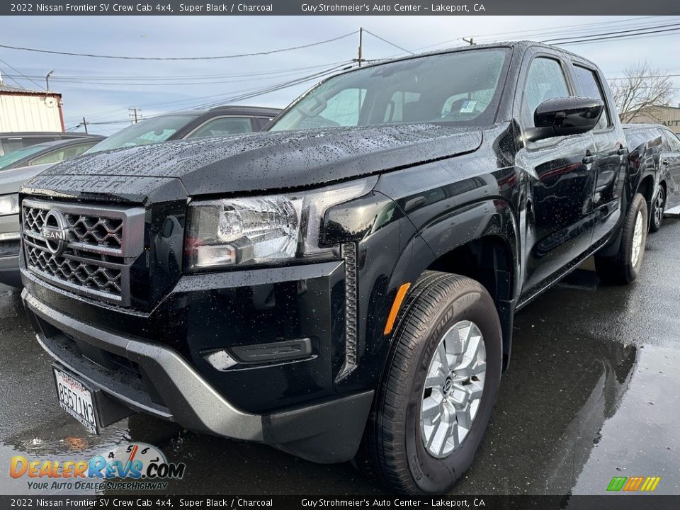 2022 Nissan Frontier SV Crew Cab 4x4 Super Black / Charcoal Photo #3