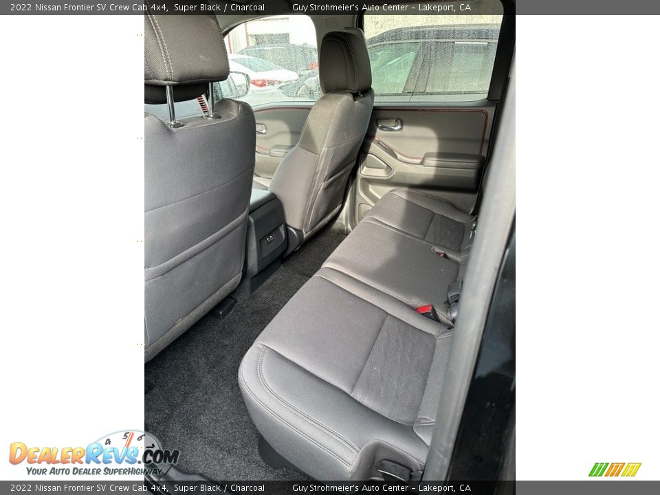 2022 Nissan Frontier SV Crew Cab 4x4 Super Black / Charcoal Photo #9