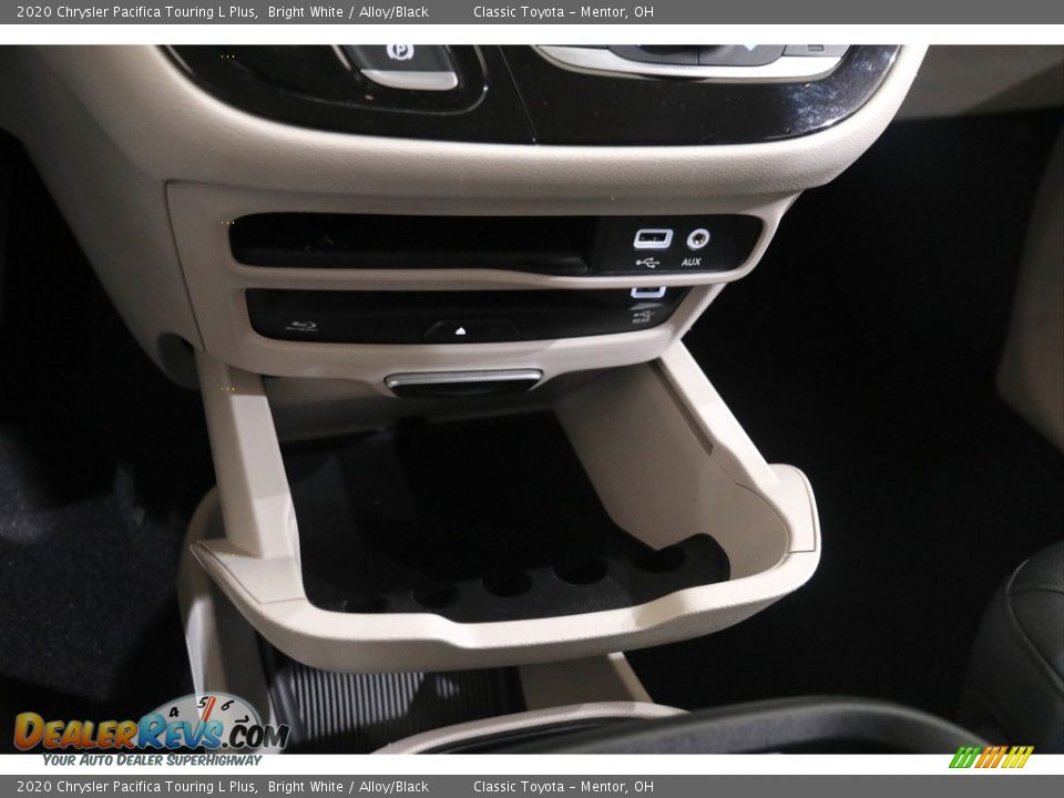 2020 Chrysler Pacifica Touring L Plus Bright White / Alloy/Black Photo #15