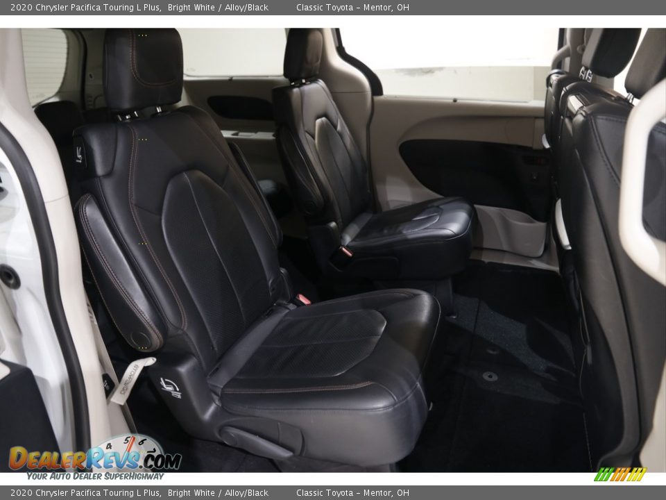 2020 Chrysler Pacifica Touring L Plus Bright White / Alloy/Black Photo #20