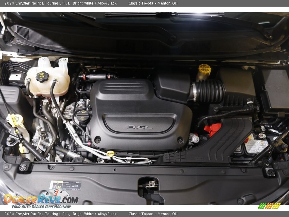2020 Chrysler Pacifica Touring L Plus Bright White / Alloy/Black Photo #25