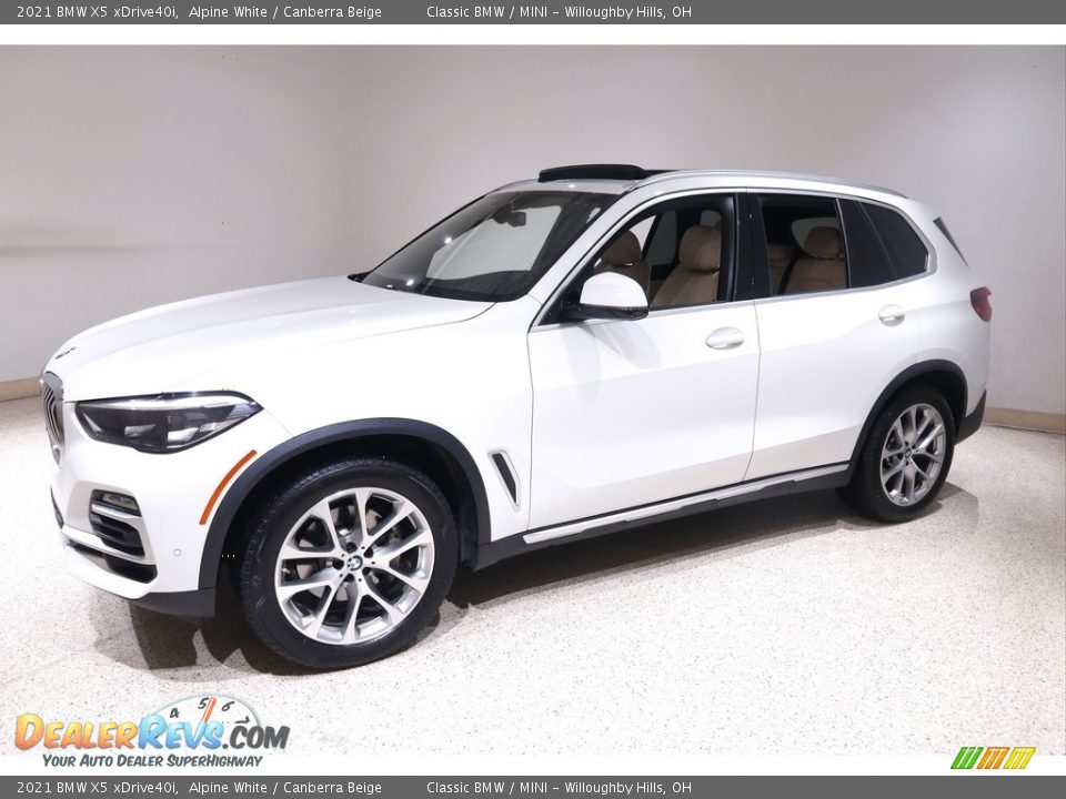 Front 3/4 View of 2021 BMW X5 xDrive40i Photo #3