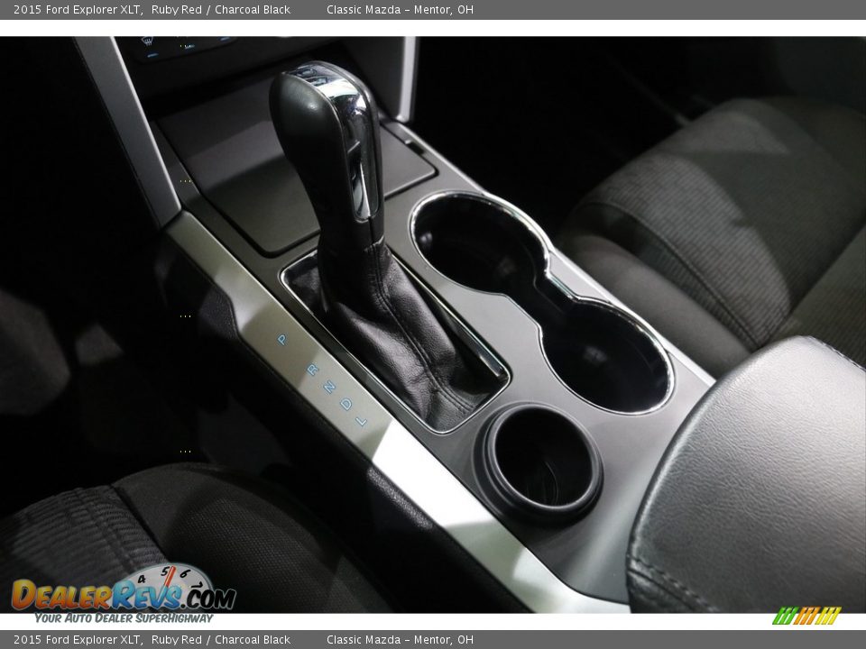 2015 Ford Explorer XLT Shifter Photo #14