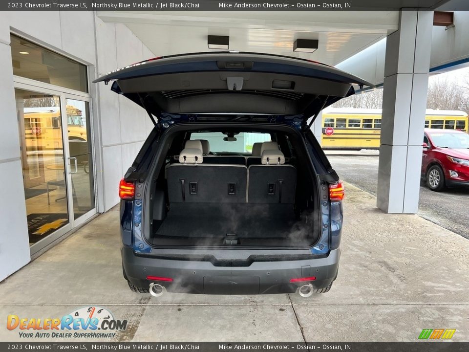 2023 Chevrolet Traverse LS Northsky Blue Metallic / Jet Black/Chai Photo #9