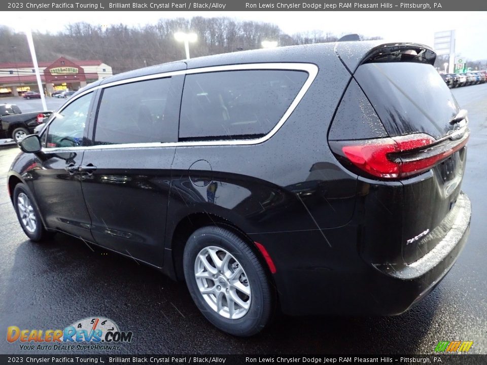 2023 Chrysler Pacifica Touring L Brilliant Black Crystal Pearl / Black/Alloy Photo #3