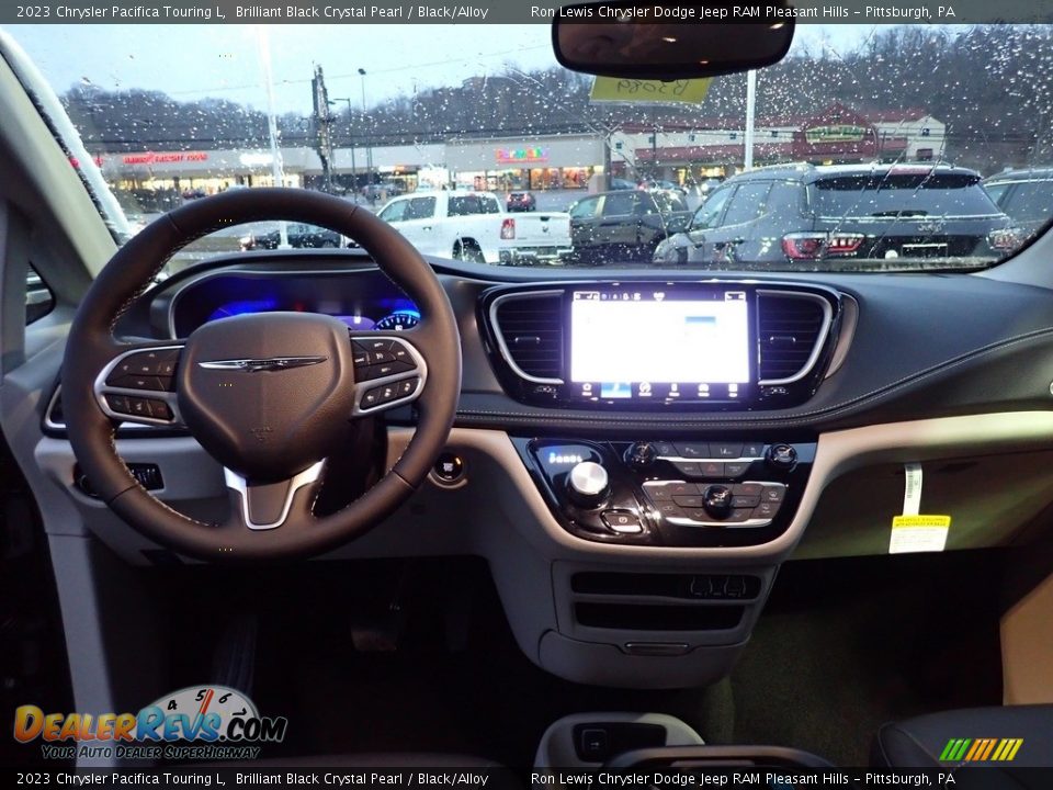 2023 Chrysler Pacifica Touring L Brilliant Black Crystal Pearl / Black/Alloy Photo #13
