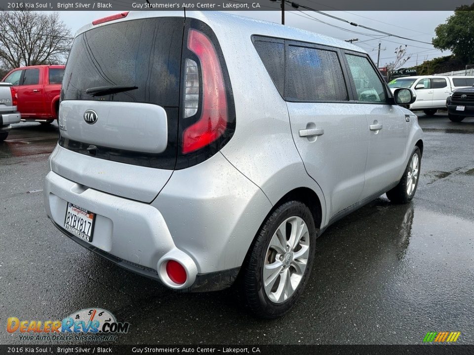 2016 Kia Soul ! Bright Silver / Black Photo #6