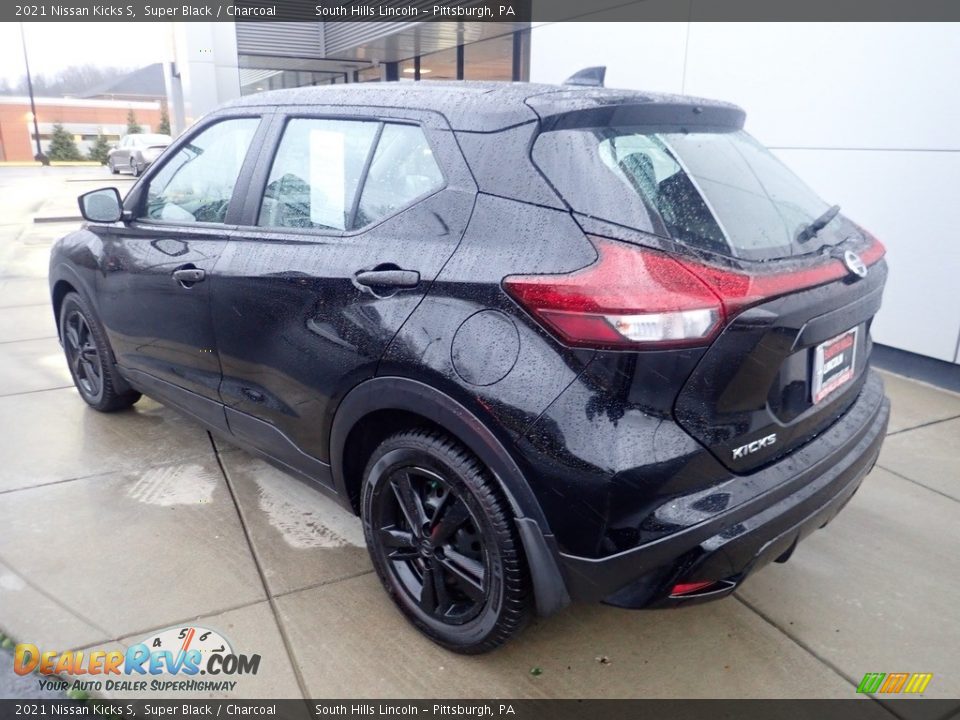 2021 Nissan Kicks S Super Black / Charcoal Photo #3