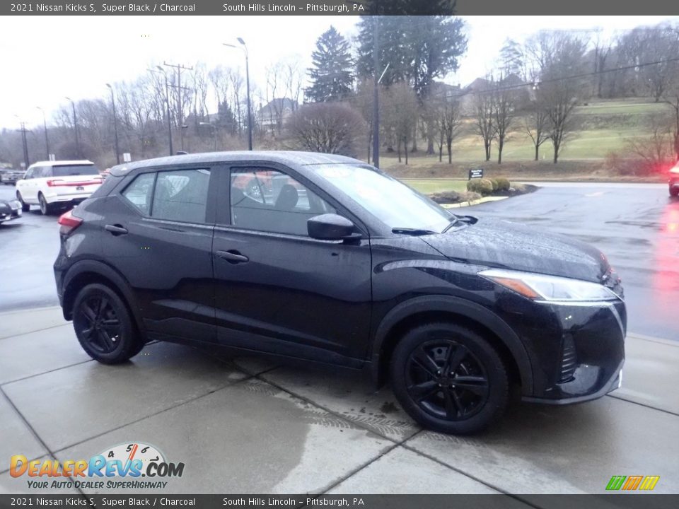 2021 Nissan Kicks S Super Black / Charcoal Photo #7