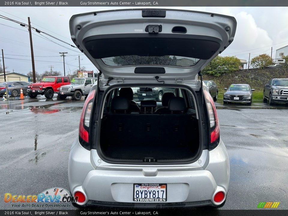 2016 Kia Soul ! Bright Silver / Black Photo #16