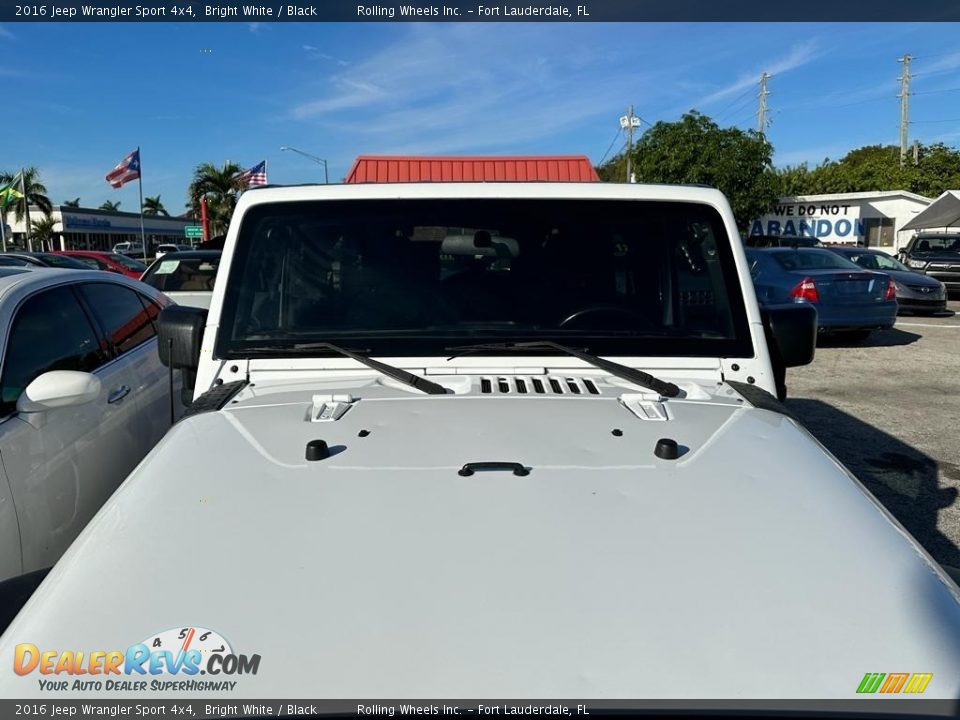 2016 Jeep Wrangler Sport 4x4 Bright White / Black Photo #7