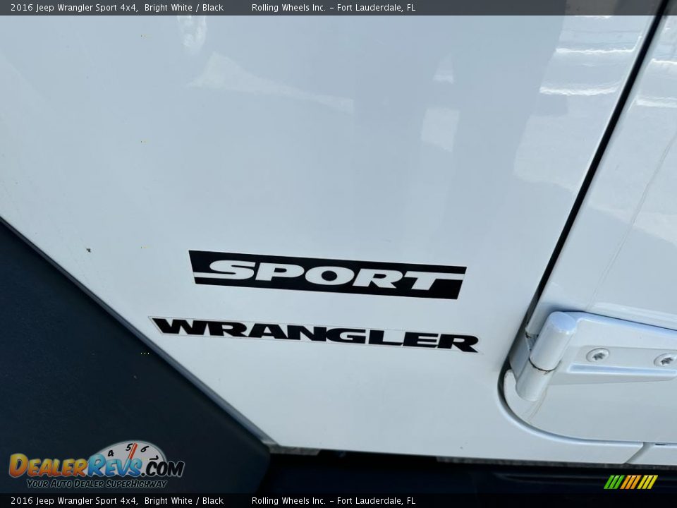 2016 Jeep Wrangler Sport 4x4 Bright White / Black Photo #12