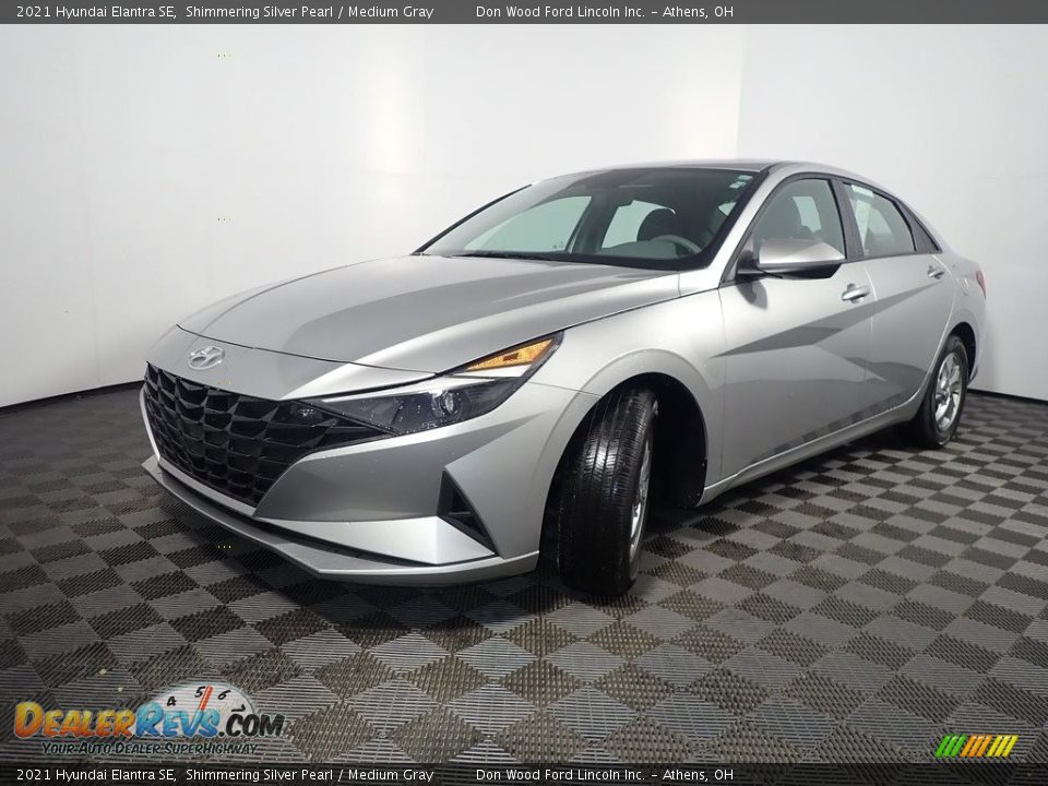 Shimmering Silver Pearl 2021 Hyundai Elantra SE Photo #8