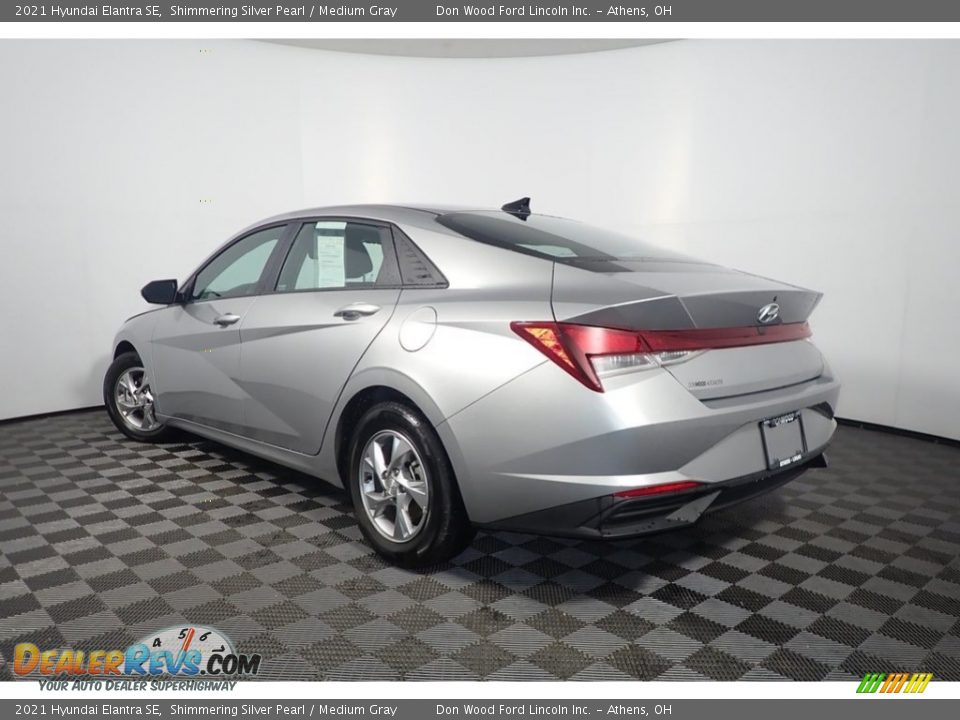 2021 Hyundai Elantra SE Shimmering Silver Pearl / Medium Gray Photo #11