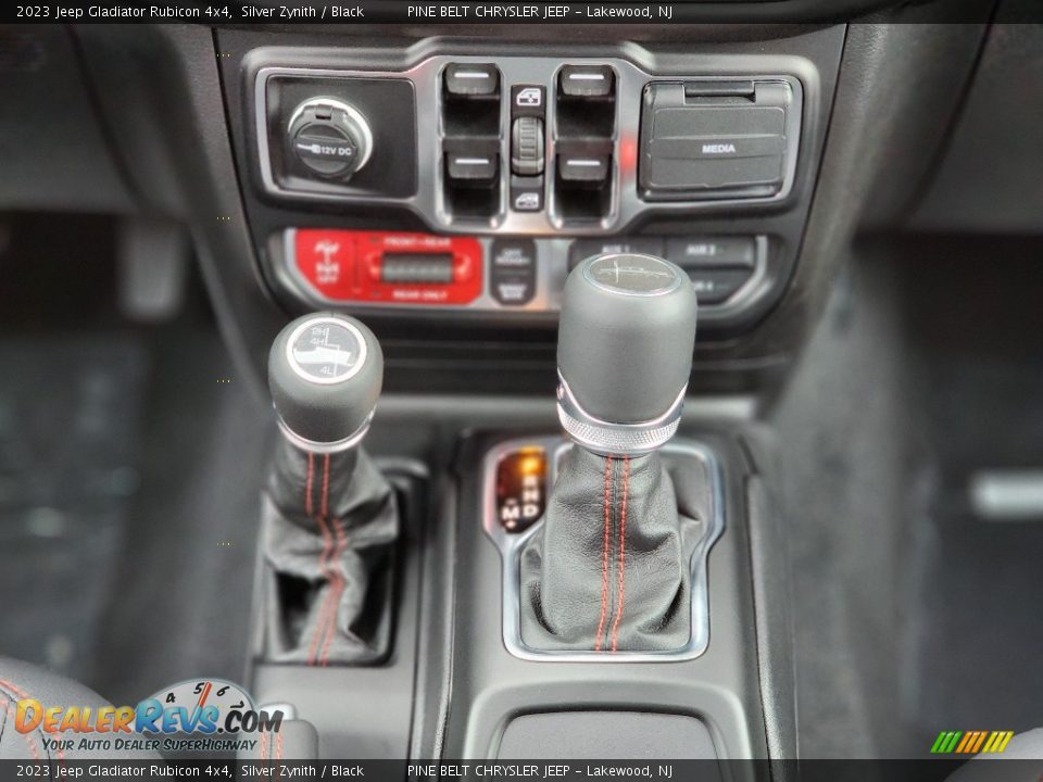 2023 Jeep Gladiator Rubicon 4x4 Shifter Photo #12