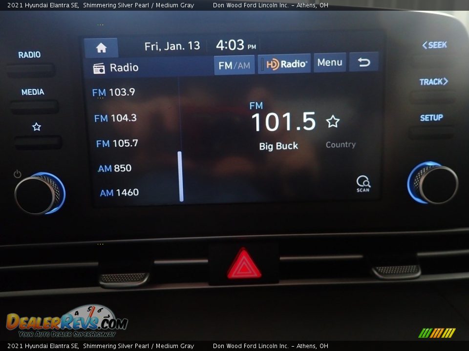 2021 Hyundai Elantra SE Shimmering Silver Pearl / Medium Gray Photo #24