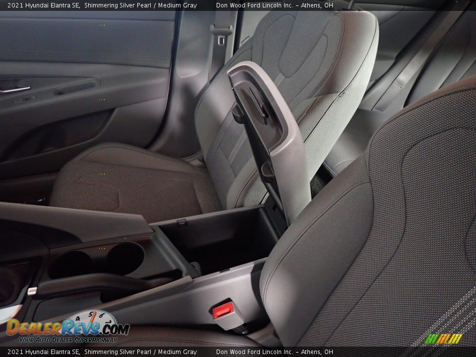 2021 Hyundai Elantra SE Shimmering Silver Pearl / Medium Gray Photo #31