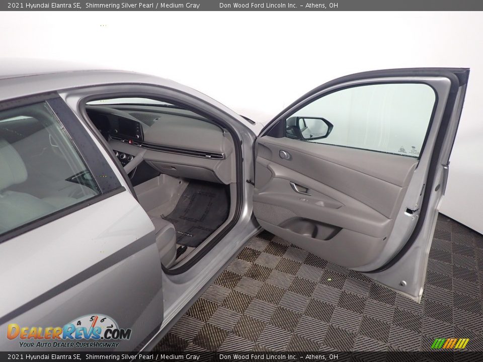2021 Hyundai Elantra SE Shimmering Silver Pearl / Medium Gray Photo #36