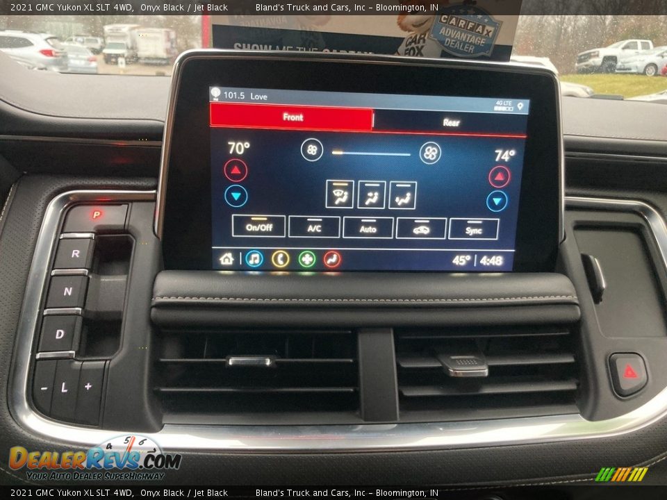 Controls of 2021 GMC Yukon XL SLT 4WD Photo #24