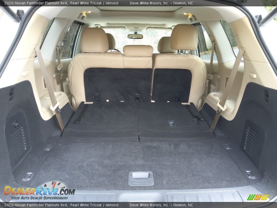 2020 Nissan Pathfinder Platinum 4x4 Trunk Photo #18