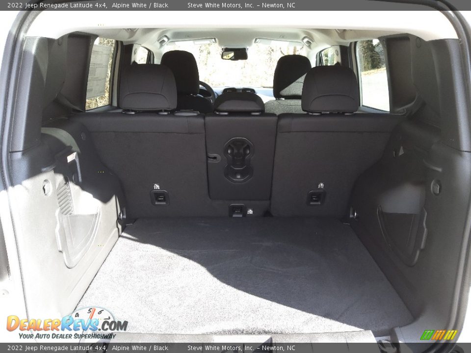 2022 Jeep Renegade Latitude 4x4 Alpine White / Black Photo #14